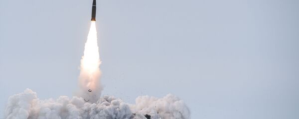Пуск баллистической ракеты ОТРК Искандер-М с полигона Капустин Яр - Sputnik Грузия