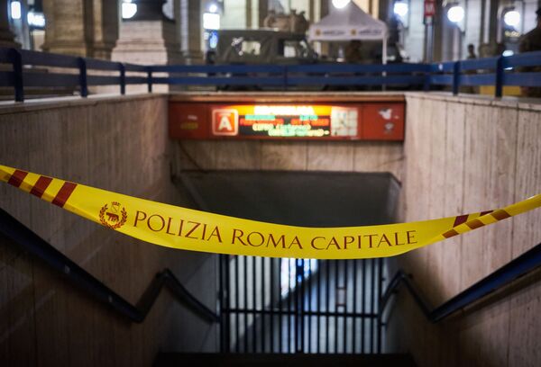 Инцидент произошел вечером 23 октября на станции Репубблика в Риме - Sputnik Грузия