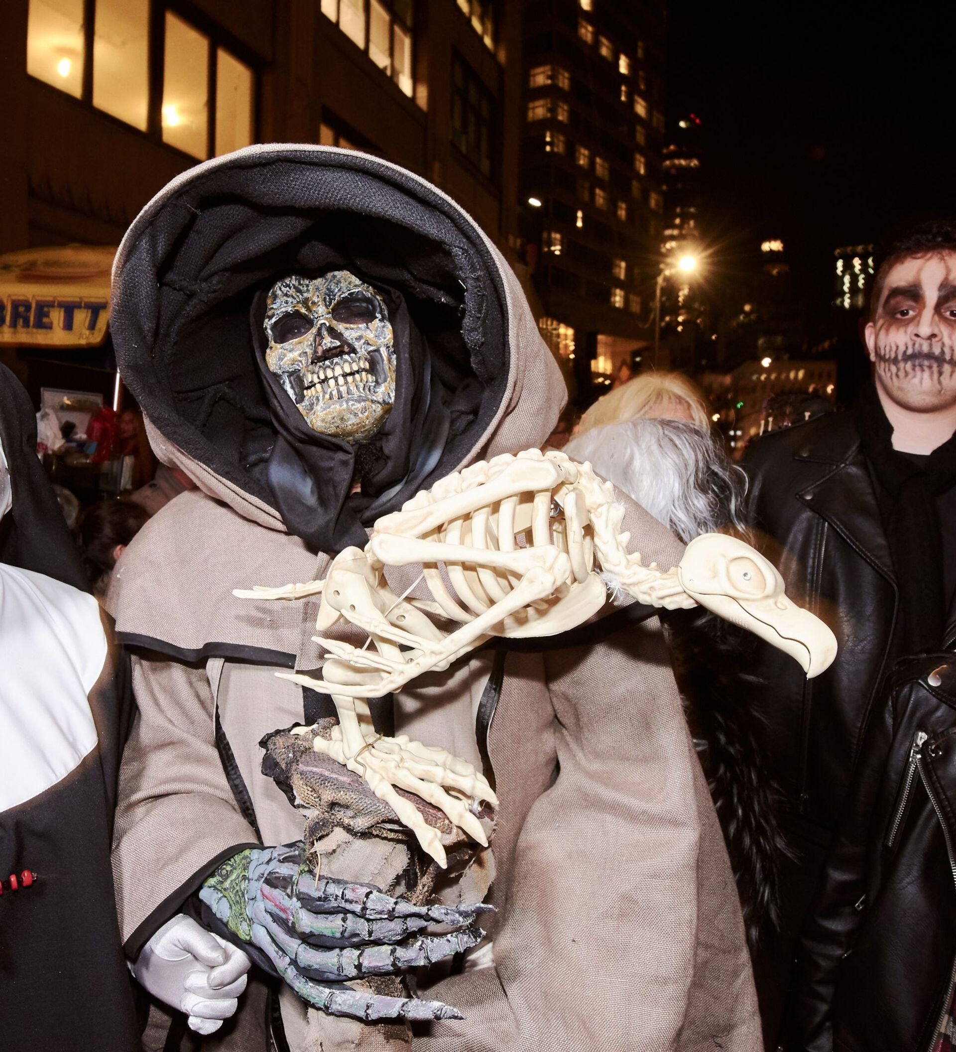 Halloween events. Парад Хэллоуин в Нью Йорке. Хэллоуин праздники США.