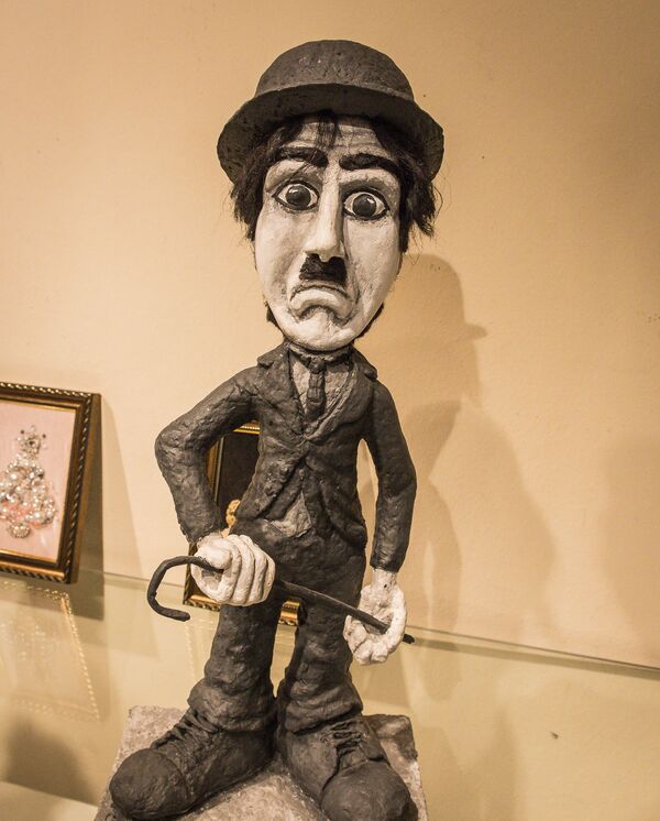 სერგო ფარაჯანოვი და ფრიდა კალო: თბილისში საავტორო თოჯინების ფესტივალი დაიწყო სერგო ფარაჯანოვი და ფრიდა კალო: თბილისში საავტორო თოჯინების ფესტივალი დაიწყო - Sputnik საქართველო