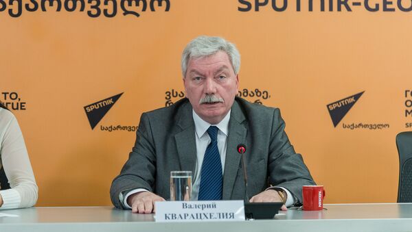 Кварацхелия: России надо пересмотреть отношения с Грузией - Sputnik Грузия