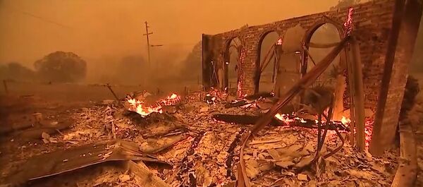 Город Парадайс в США охвачен огнем - Sputnik Грузия