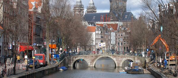 Голландия. Вид на канал в старом центре Амстердама - Sputnik Грузия