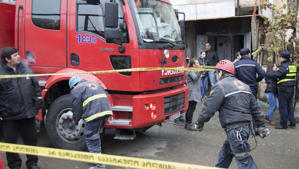 Пожарные-спасатели в Тбилиси - Sputnik Грузия