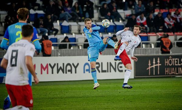 До этого оба матча с Казахстаном, которые проводила сборная Грузии, завершились вничью – в отборе к ЧМ-2006 0:0, а в товарищеской игре в марте 2016 - 1:1 - Sputnik Грузия