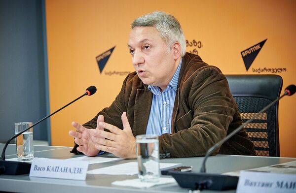 Выборы в Грузии: власти попытаются увеличить показатель явки - Sputnik Грузия