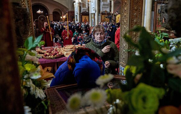 Праздничные богослужения, посвященные Дню Святого Георгия, проходят во всех действующих церквях Грузии - Sputnik Грузия