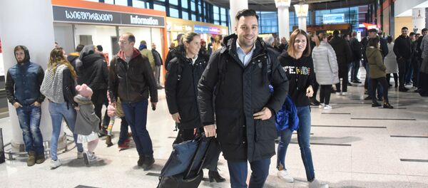 Прибытие в столицу Грузии представителей футбольного клуба «Милан» - Sputnik Грузия