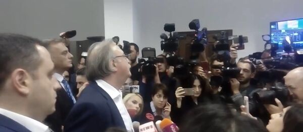 როგორ შეხვდნენ გრიგოლ ვაშაძის შტაბში არჩევნების პირველ შედეგებს როგორ შეხვდნენ გრიგოლ ვაშაძის შტაბში არჩევნების პირველ შედეგებს - Sputnik საქართველო