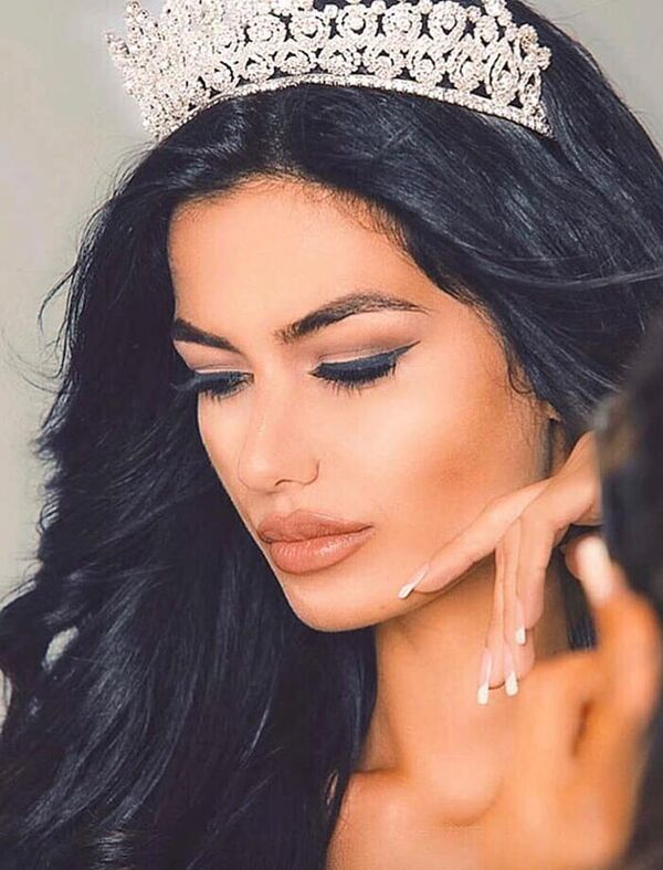 Красавица с армянскими корнями представит Грузию на Мисс Вселенная - Sputnik Грузия