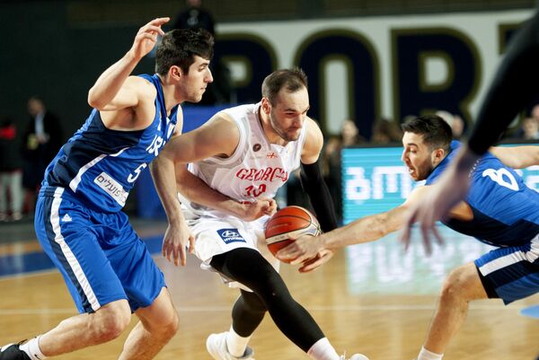 Благодаря слаженной игре израильских баскетболистов, их сборная сравняла счет с Грузией - Sputnik Грузия