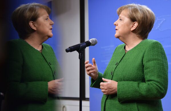 Лидером рейтинга журнала Forbes, уже восьмой год подряд, становится канцлер Германии Ангела Меркель. Она является первой женщиной-политиком, избранной на этот пост, за всю историю Германии - Sputnik Грузия