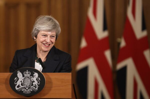 На втором месте оказалась премьер-министр Великобритании Тереза Мэй. За последние восемь лет Тереза Мэй успела побывать главой женского министерства, а также министром внутренних дел. С июля 2016 года является действующим премьер-министром соединенного королевства - Sputnik Грузия