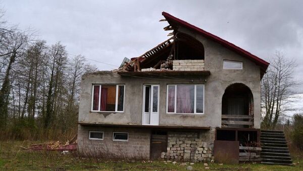 Дом, пострадавший от урагана - Sputnik Грузия