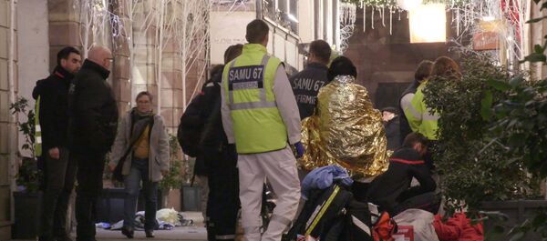 Стрельба рядом с рождественской ярмаркой в Страсбурге. Кадры с места инцидента Стрельба рядом с рождественской ярмаркой в Страсбурге. Кадры с места инцидента - Sputnik Грузия