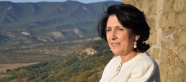 Саломе Зурабишвили во время посещения монастыря Джвари - Sputnik Грузия