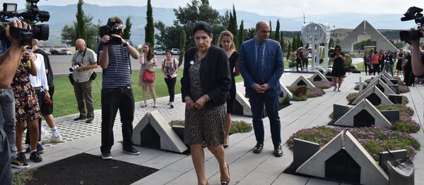 სალომე ზურაბიშვილი მუხატგვერდის სასაფლაოზე - Sputnik საქართველო