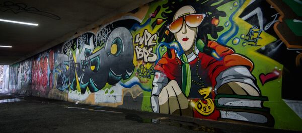 კედლის მხატვრობა თბილისში კედლის მხატვრობა თბილისში - Sputnik საქართველო