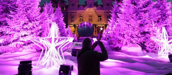 Рождественские елки у казино Монте-Карло в Монако - Sputnik Грузия