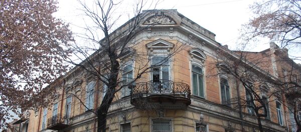 Дом на пересечении улиц Мачабели и Лермонтова - Sputnik Грузия
