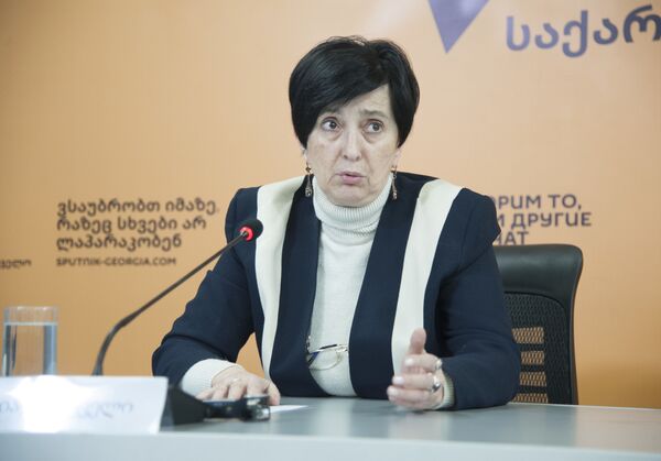 Манипулировать Зурабишвили не получится - эксперт о президенте Грузии - Sputnik Грузия