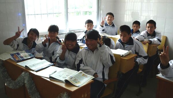 Ученики в китайской школе - Sputnik Грузия