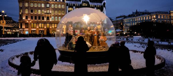 Рождественский вертеп на площади у Казанского собора в Санкт-Петербурге Рождественский вертеп на площади у Казанского собора в Санкт-Петербурге - Sputnik Грузия