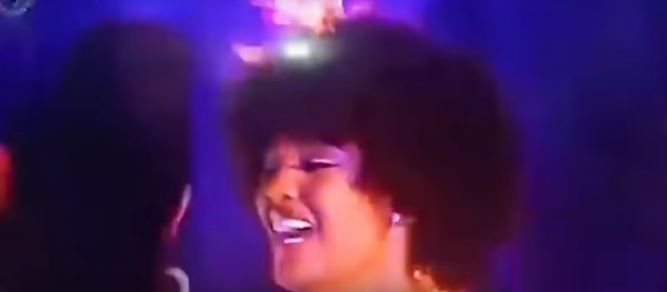 მის აფრიკა 2018-ის გამარჯვებულს თავზე ცეცხლი წაეკიდა მის აფრიკა 2018-ის გამარჯვებულს თავზე ცეცხლი წაეკიდა - Sputnik საქართველო