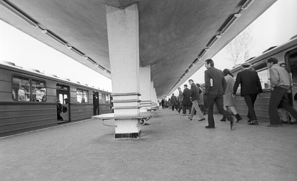 в каком году построили метро в тбилиси. . в каком году построили метро в тбилиси фото. в каком году построили метро в тбилиси-. картинка в каком году построили метро в тбилиси. картинка . Тбили́сский метрополите́н (груз. თბილისის მეტროპოლიტენი ) — система линий метрополитена в Тбилиси (Грузия).