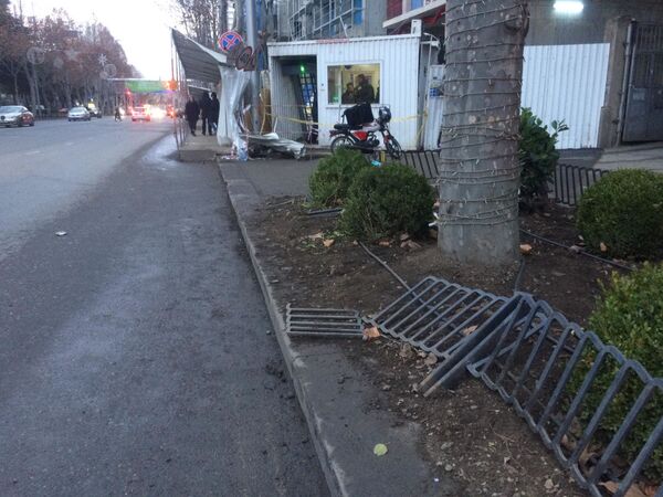 ДТП со скорой помощью в Тбилиси: пострадавшие распределены по больницам - Sputnik Грузия