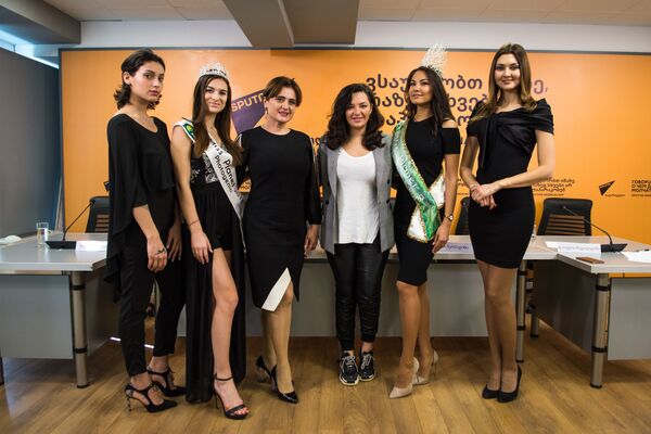 Пресс-конференция: В Грузии наградят лучших в сфере моды - Sputnik Грузия