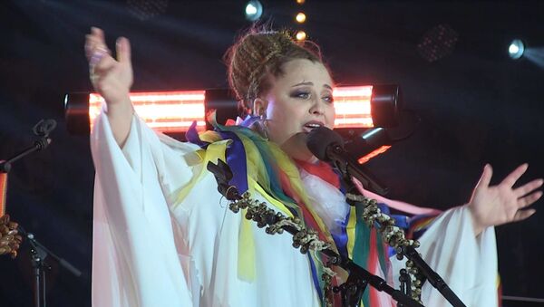 Нино Катамадзе исполнила лучшие хиты в Тбилиси - видео праздничного концерта - Sputnik Грузия