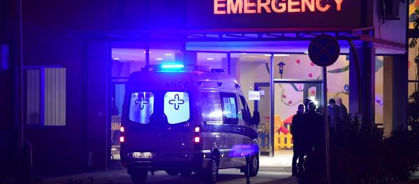 Машина скорой помощи у больницы - Sputnik Грузия