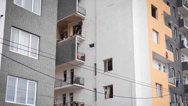 Взрыв газа в жилом доме в районе Диди Дигоми. Здание, где произошел взрыв - Sputnik Грузия
