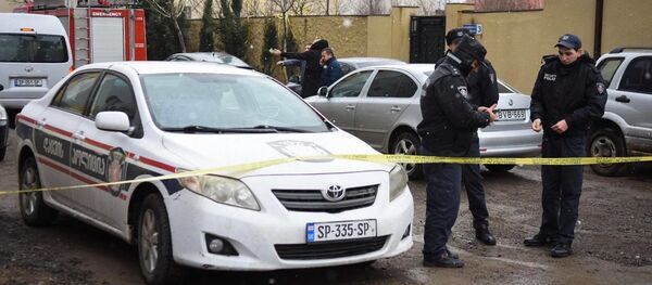 Взрыв газа в жилом доме в районе Диди Дигоми. Полиция оцепила территорию вокруг здания, где произошел взрыв Взрыв газа в жилом доме в районе Диди Дигоми. Полиция оцепила территорию вокруг здания, где произошел взрыв - Sputnik Грузия