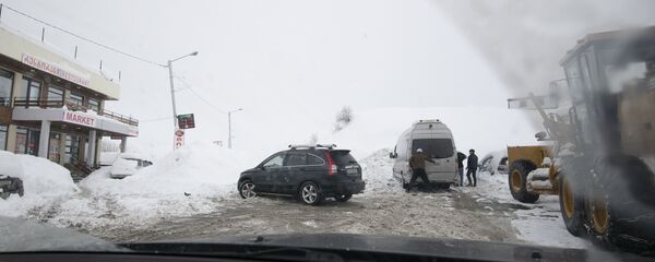 Перекрытая из-за снега военно-грузинская дорога - Sputnik Грузия