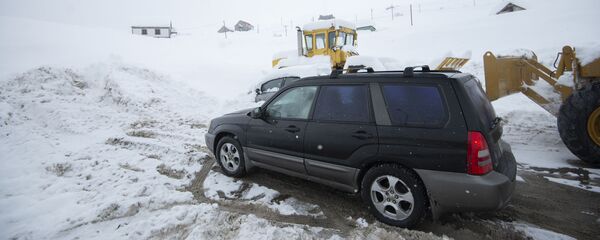 დიდთოვლობის გამო გადაკეტილი გზა დიდთოვლობის გამო გადაკეტილი გზა - Sputnik საქართველო