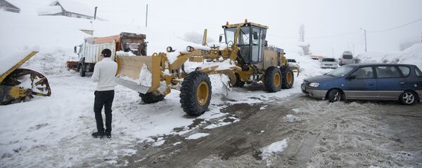 Перекрытая из-за снега военно-грузинская дорога - Sputnik Грузия