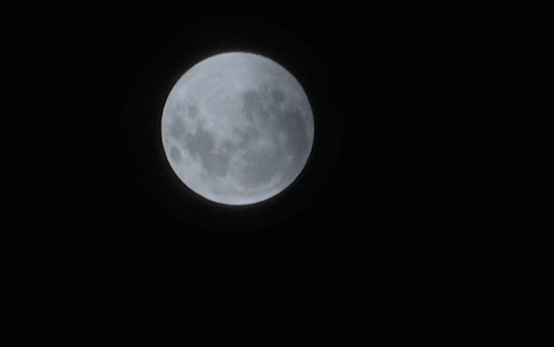 Ночь кадр 2024 году. Лунное затмение Аристотель. Слепой. Лунное затмение. Луна крупным кадром. 5 Высшая Луна.