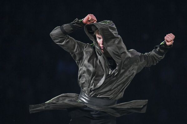 Денис Васильев (Латвия) во время показательных выступлений на чемпионате Европы по фигурному катанию в Минске - Sputnik Грузия