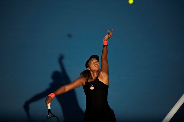 Затем впервые в своей карьере Наоми обыграла 19-ю ракетку мира, экс-чемпионку US Open в одиночном разряде Саманту Стосур - Sputnik Грузия