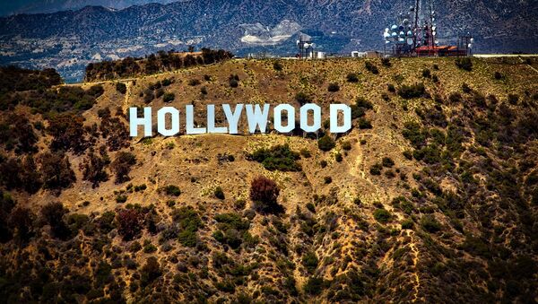 Вид на холм, где установлен знак Hollywood в США - Sputnik Грузия