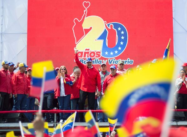 Президент Республики Венесуэла Николас Мадуро выступает на митинге в Каракасе - Sputnik Грузия