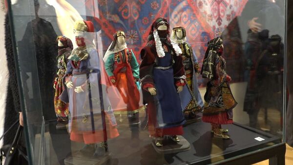 Удивительные миниатюры - коллекция нарядов Женщины Кавказа - Sputnik Грузия