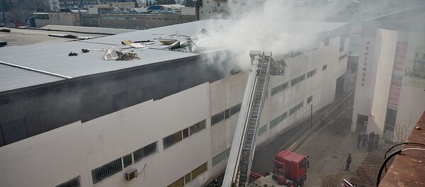 ქალაქის გულში გაჩენილი ხანძრის შესახებ ინფორმაცია მომანტალურად გაავრცელა ყველა ტელეარხმა და სააგენტომ ქალაქის გულში გაჩენილი ხანძრის შესახებ ინფორმაცია მომანტალურად გაავრცელა ყველა ტელეარხმა და სააგენტომ - Sputnik საქართველო