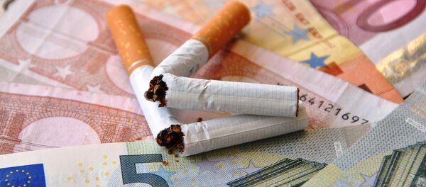 ფული და სიგარეტი ფული და სიგარეტი - Sputnik საქართველო