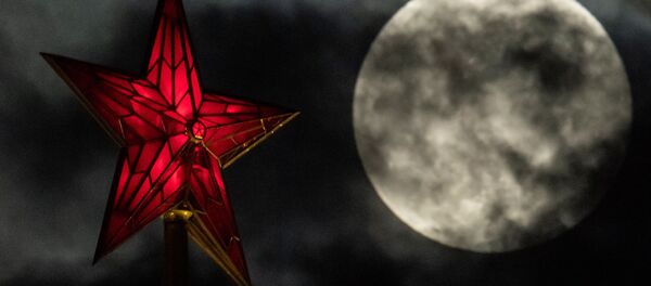 Суперлуние, наблюдаемое в Москве - Sputnik Грузия