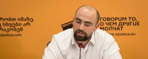 Политолог, лектор Тбилисского государственного университета им. Джавахишвили Арчил Сихарулидзе - Sputnik Грузия