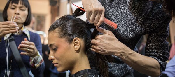 Показ коллекции В. Юдашкина на Парижской неделе моды - Sputnik Грузия