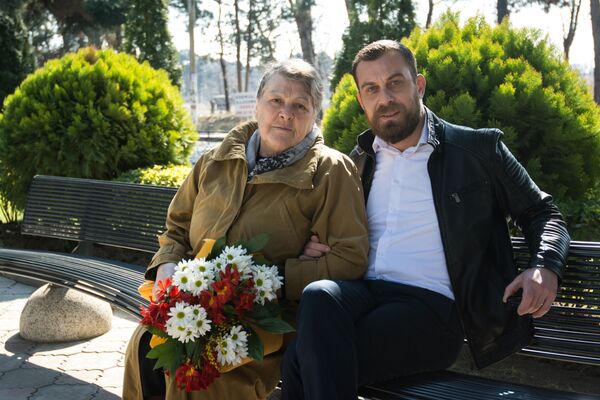 პოპულარულმა ქართველმა დედამ ბედნიერების საიდუმლო ახსნა პოპულარულმა ქართველმა დედამ ბედნიერების საიდუმლო ახსნა - Sputnik საქართველო